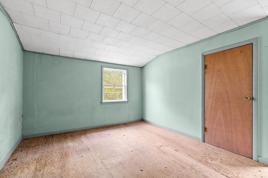 13 Riverbank Road Maynard, MA 01754 - Photo 14 of 32 Gallery Image 14
