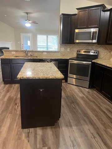 $2,400 | 930 English Ivy Drive, Prosper, TX 75078