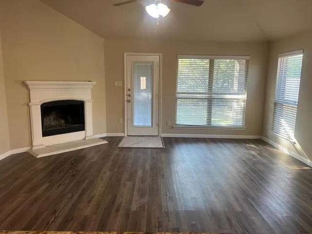 $2,400 | 930 English Ivy Drive, Prosper, TX 75078