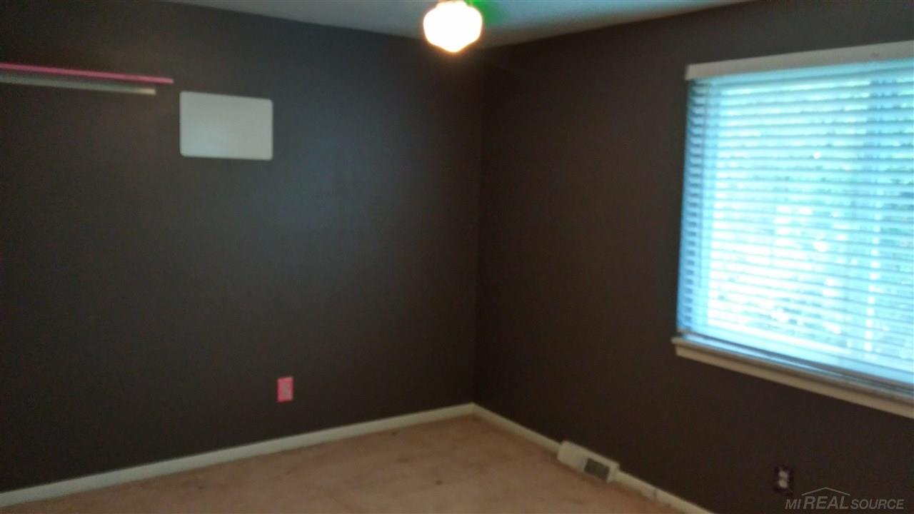 26150 Burg Road Warren, MI 48089 - Photo 24 of 36