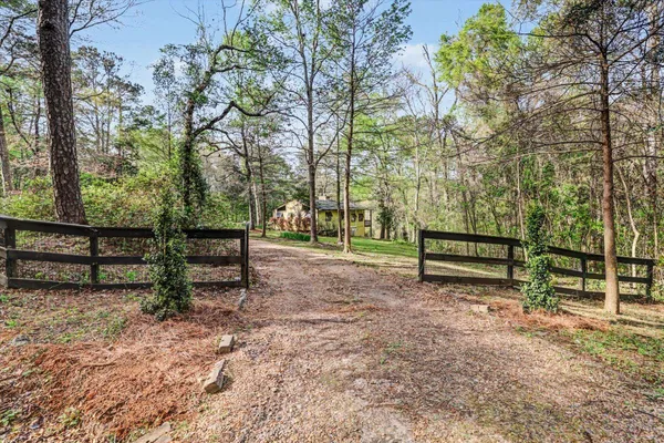 $375,000 | 439 Beaver Lake Road, Tallahassee, FL 32312