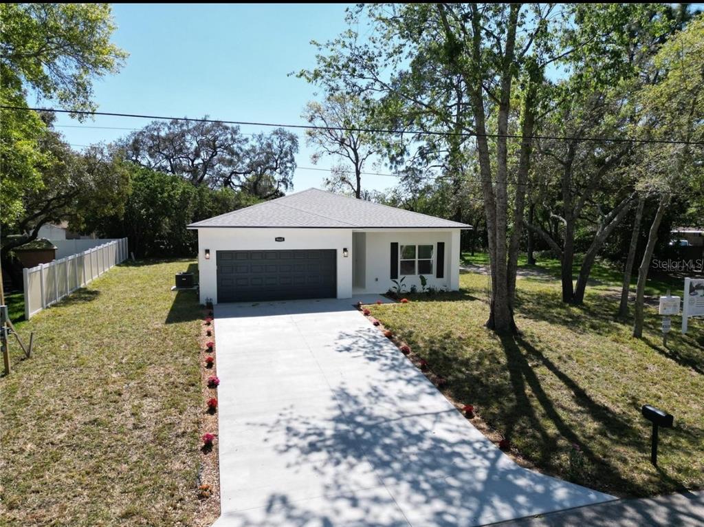 9445 Eldridge Road Spring Hill, FL 34608 - Photo 3 of 23 Gallery Image 3