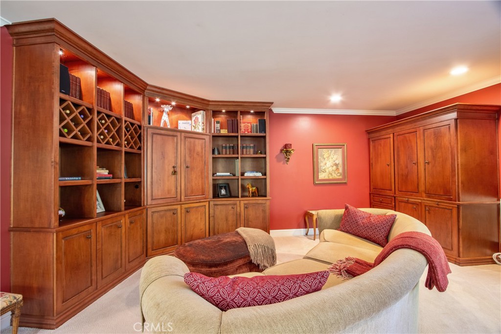 1175 Riverview Drive Fallbrook, CA 92028 - Photo 15 of 57 a living room with furniture