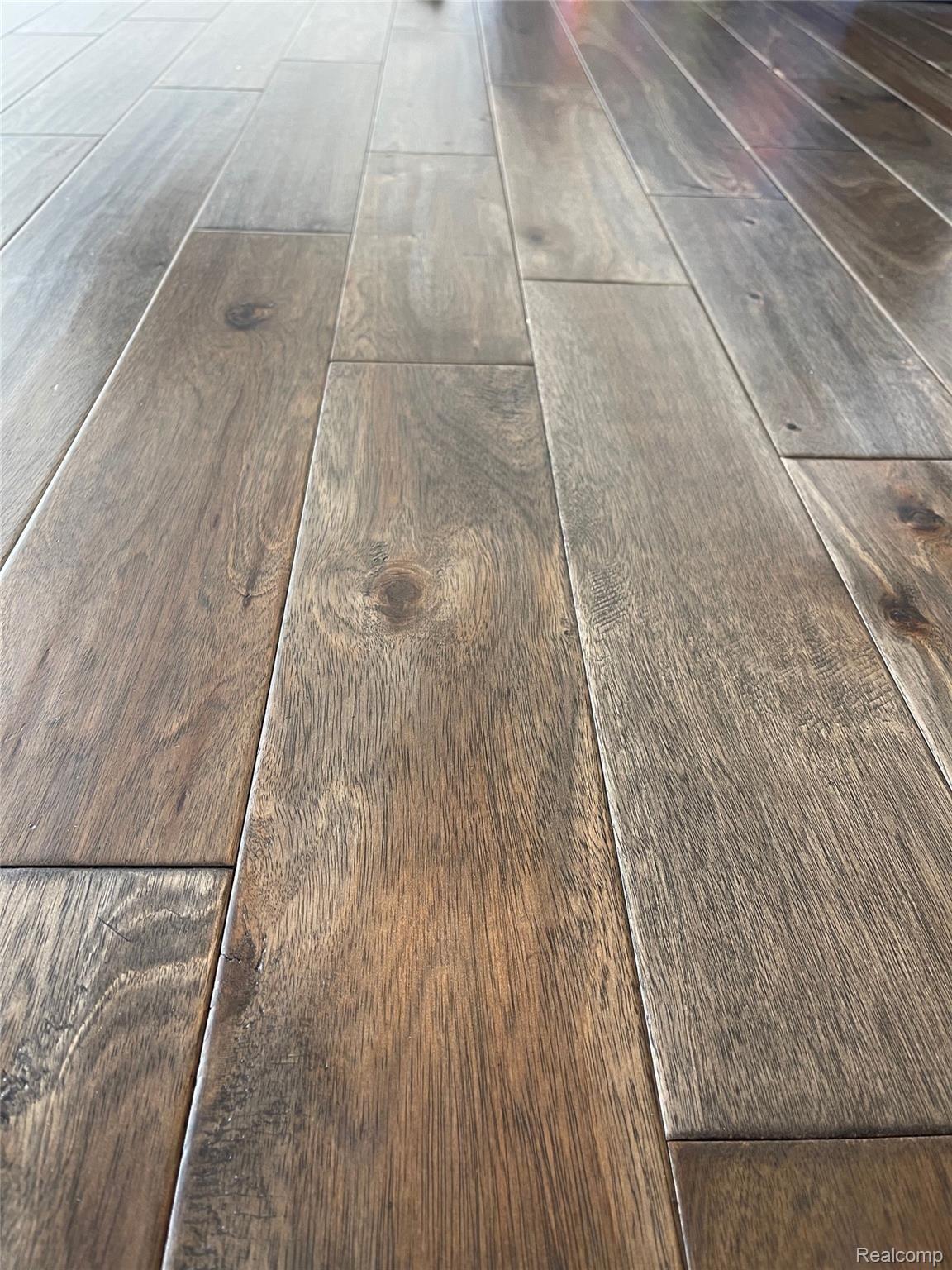 3075 Curtis Road Wixom, MI 48393 - Photo 13 of 54 Beautiful Engineered Wood Floors