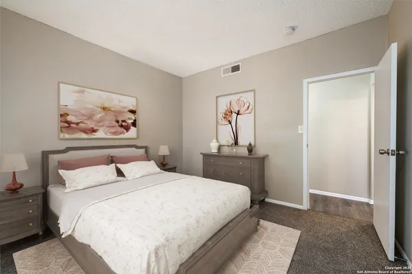 $2,195 | 1819 Babcock Road, Unit 704, San Antonio, TX 78229