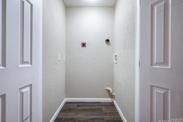 $2,195 | 1819 Babcock Road, Unit 704, San Antonio, TX 78229