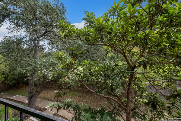 $2,195 | 1819 Babcock Road, Unit 704, San Antonio, TX 78229