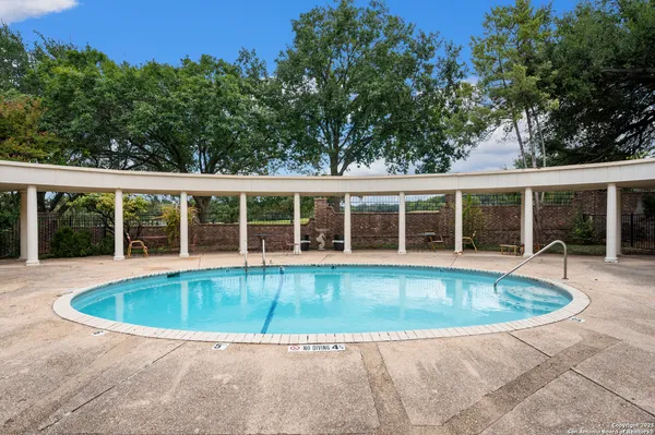 $2,195 | 1819 Babcock Road, Unit 704, San Antonio, TX 78229
