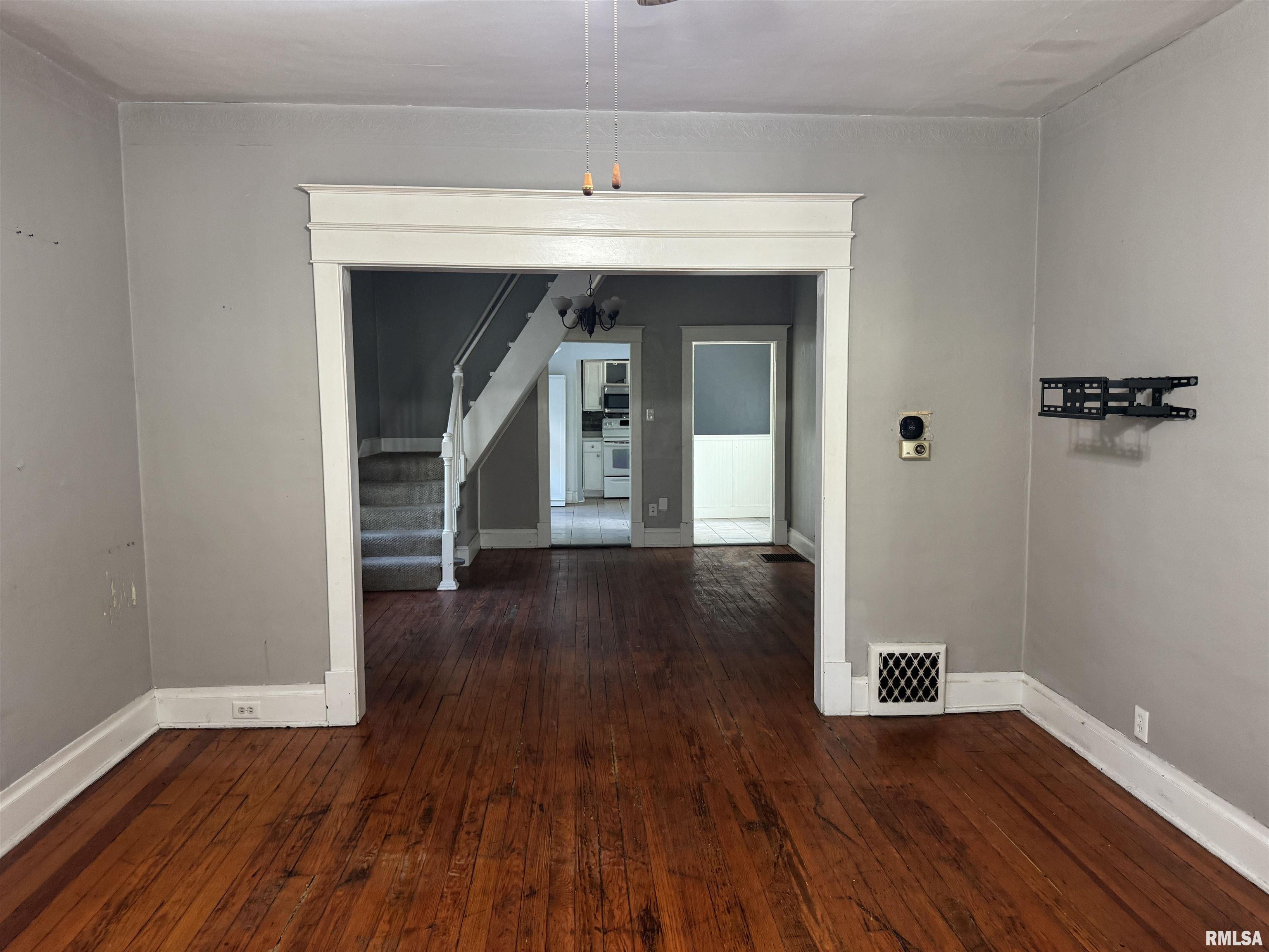 1733 South Spring Street Springfield, IL 62704 - Photo 3 of 30