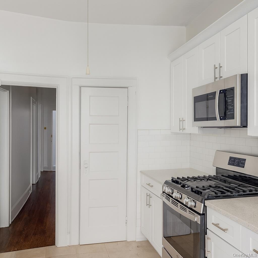 47-18 39th Place, Unit 2 Queens, NY 11104 - Photo 4 of 12