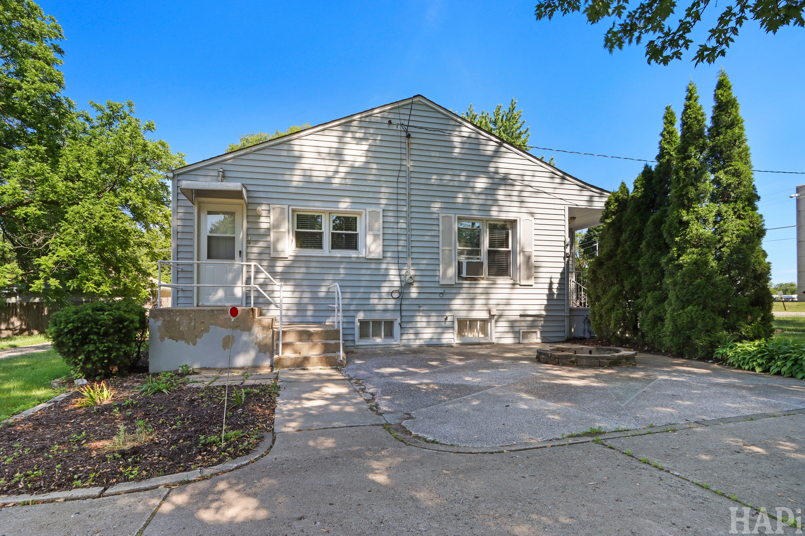 281 Chestnut Street Antioch, IL 60002 - Photo 3 of 17