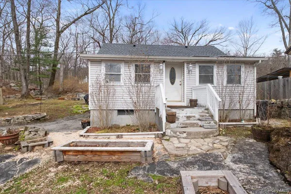 $349,900 | 45 Laurel Road, Lake Peekskill, NY 10537