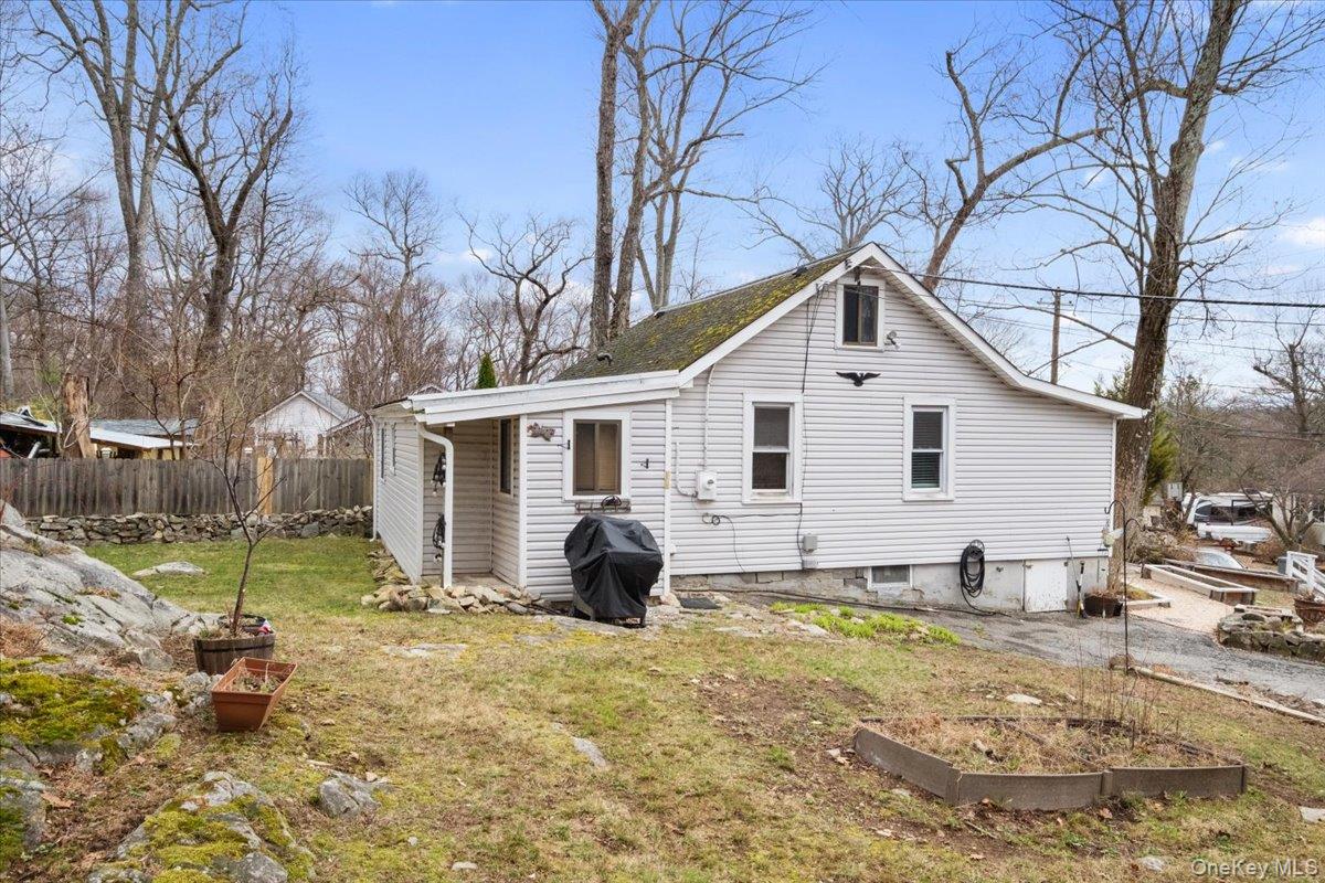 45 Laurel Road Lake Peekskill, NY 10537 - Photo 28 of 41