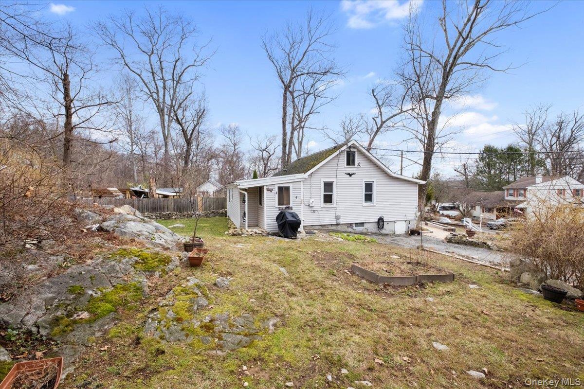 45 Laurel Road Lake Peekskill, NY 10537 - Photo 29 of 41