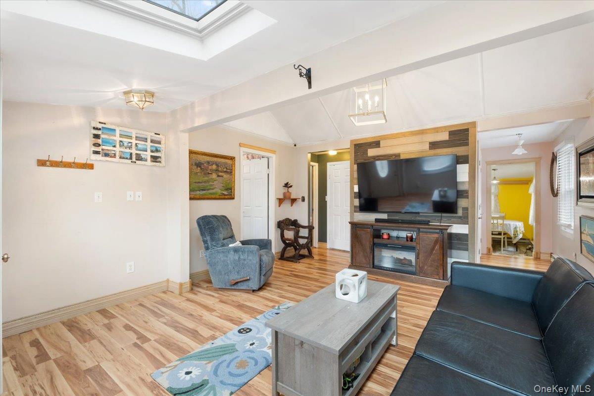 45 Laurel Road Lake Peekskill, NY 10537 - Photo 4 of 41