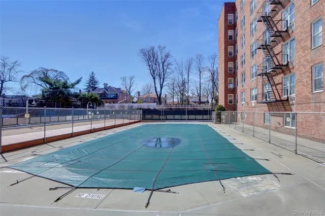 $1,950 | 54-40 Little Neck Parkway, Unit 1A | Little Neck