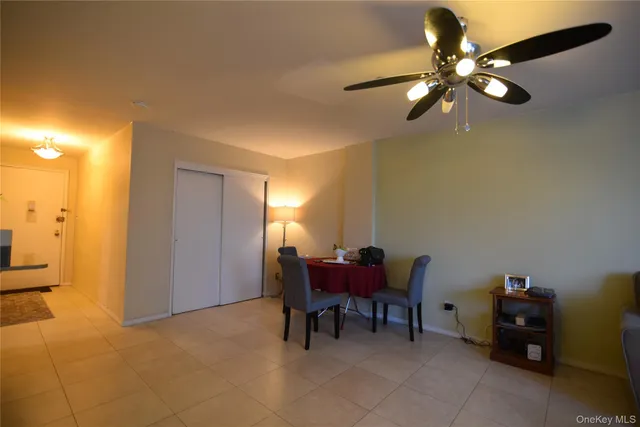 $1,950 | 54-40 Little Neck Parkway, Unit 1A | Little Neck