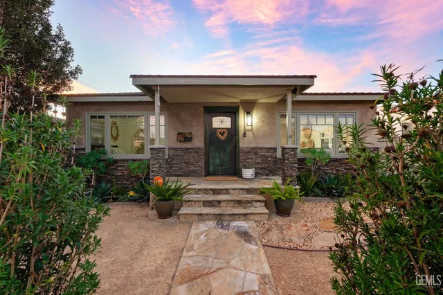 $1,395,900 | Undisclosed Address, Ventura, CA 93001