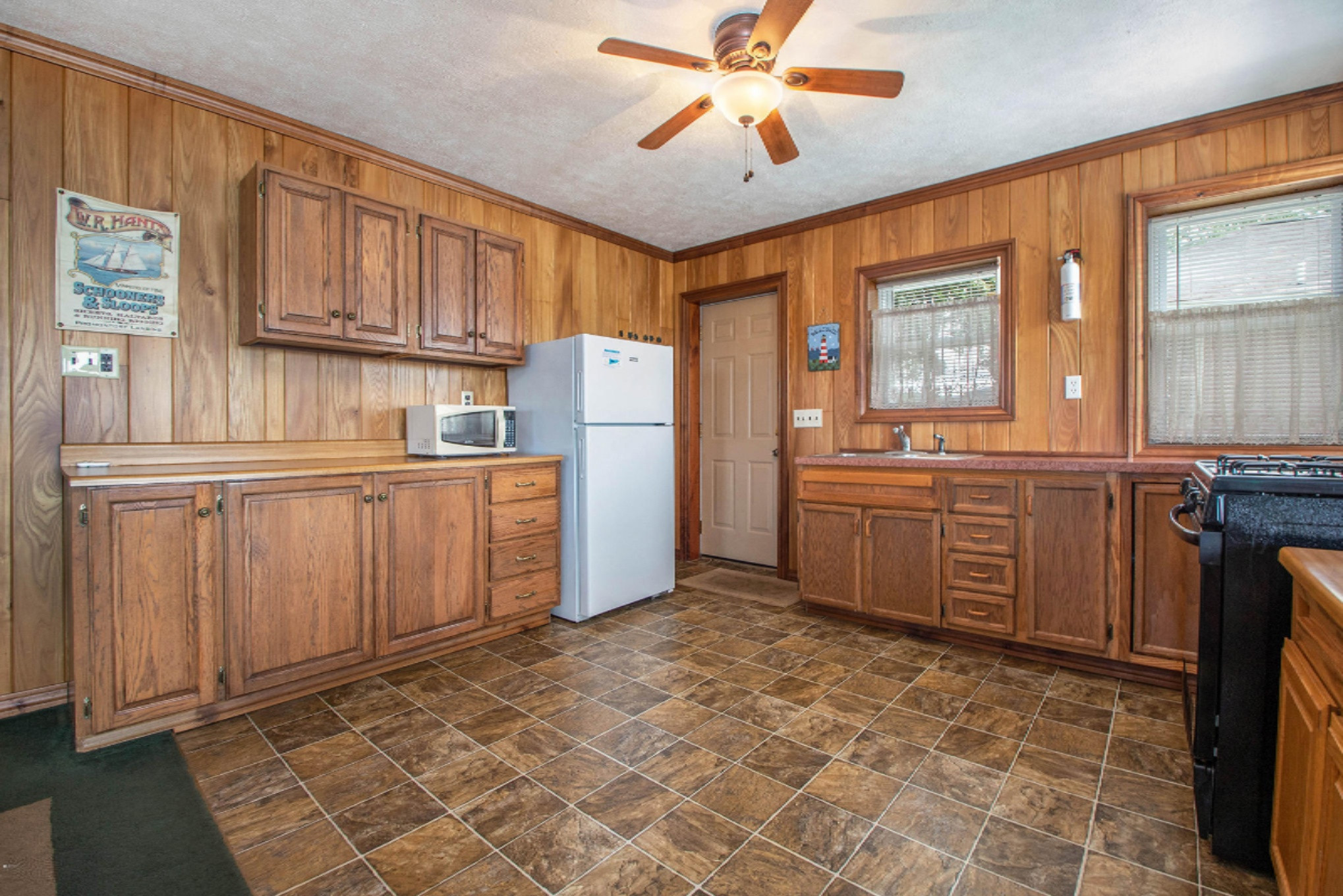 31195 County Line Road Dowagiac, MI 49047 - Photo 3 of 42 Kitchen