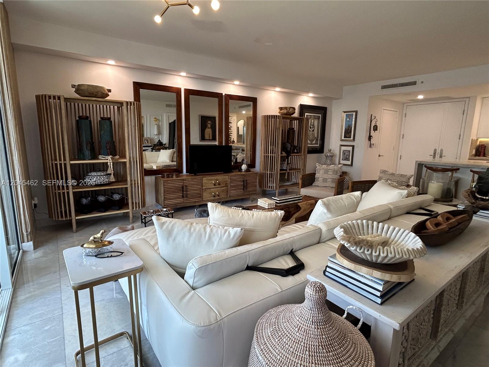 901 Brickell Key Boulevard, Unit 702 Miami, FL 33131 - Photo 7 of 18