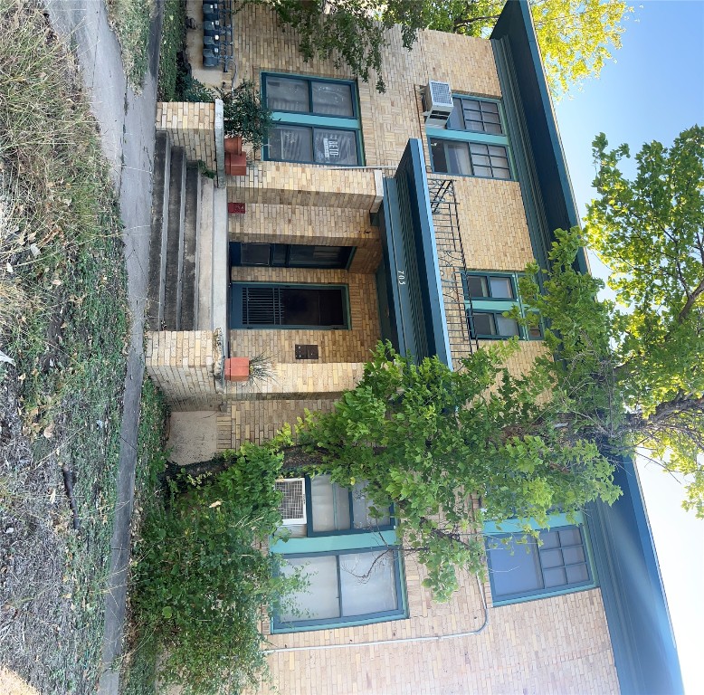 703 West 11th Street, Unit 5 Austin, TX 78701 - Photo 2 of 12 Units Building