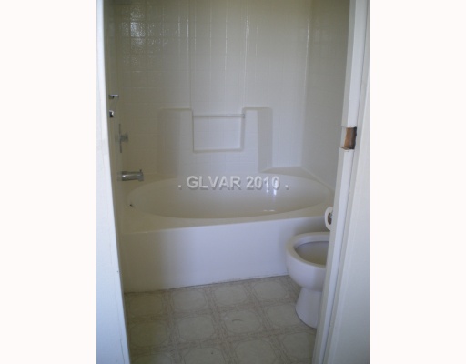 3141 Retread Road Pahrump, NV 89048 - Photo 15 of 18 Master Bath/Spa.
