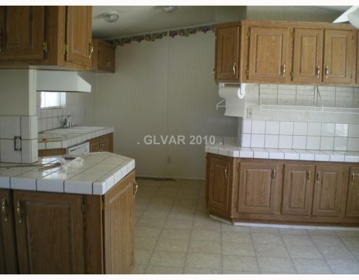 3141 Retread Road Pahrump, NV 89048 - Photo 16 of 18 Kitchen.