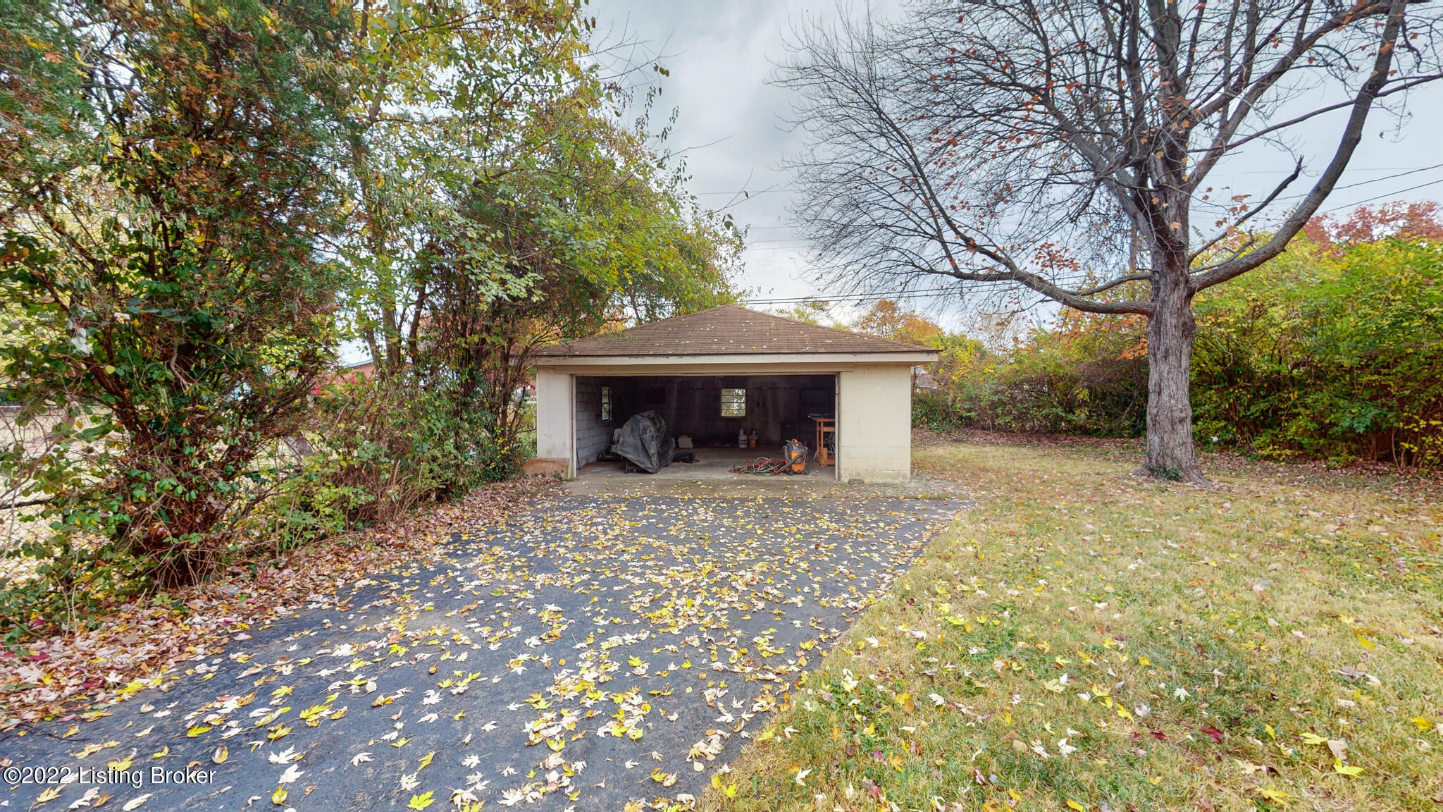 1804 Millgate Road Louisville, KY 40223 - Photo 10 of 27 1804 Millgate Rd Louisville KY 40223-29