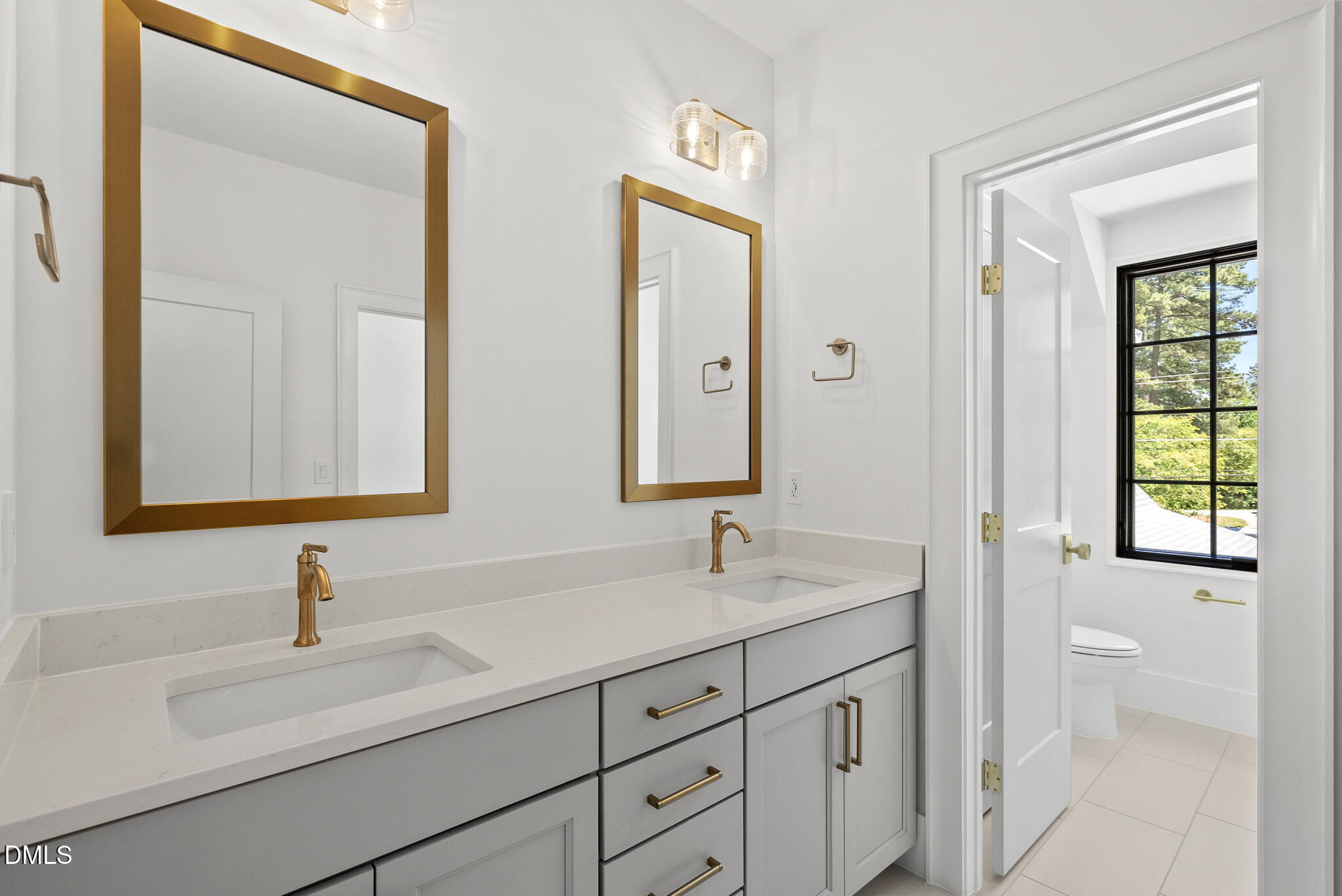 1609 Ridge Road Raleigh, NC 27607 - Photo 41 of 62 Secondary Bath