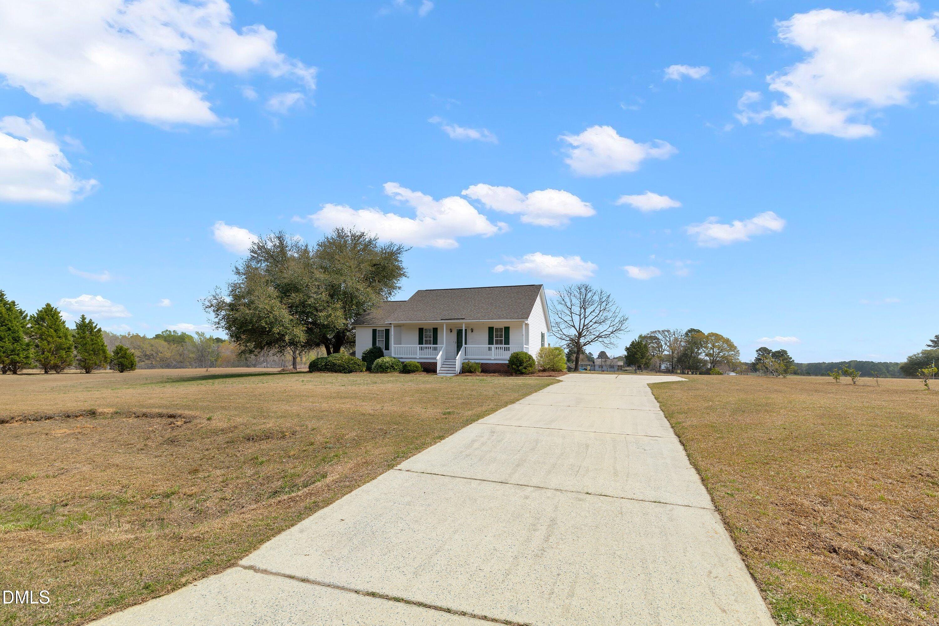 100 Trail Ridge Drive Benson, NC 27504 - Photo 2 of 45