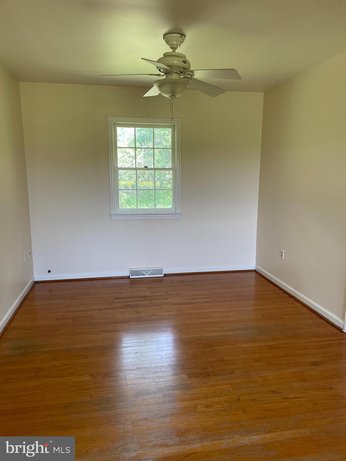 12191 Port Conway Road King George, VA 22485 - Photo 3 of 15 a view of an ocean & window