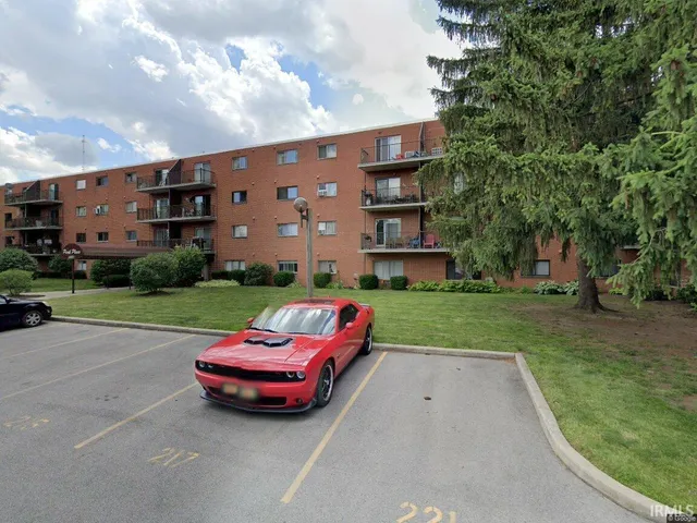 $74,900 | 2927 Westbrook Drive, Unit B 203, Fort Wayne, IN 46805