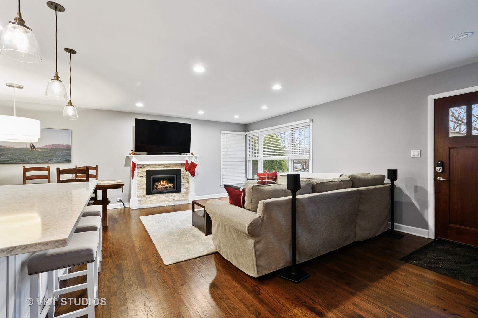 1134 Kenton Road Deerfield, IL 60015 - Photo 5 of 13