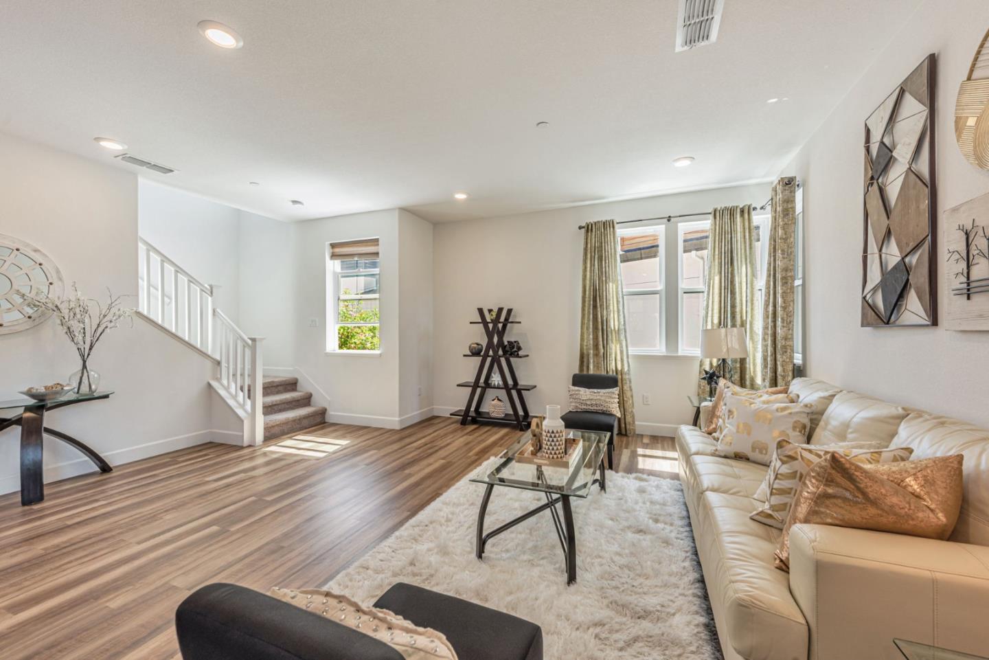 96 Zenith Common Fremont, CA 94539 - Photo 8 of 53 a living room with furniture