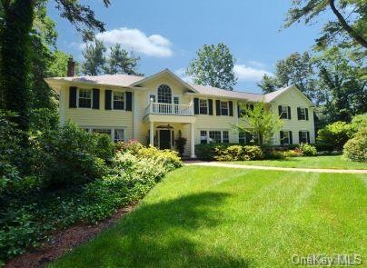 9 Quail Hill Road Lloyd Harbor, NY 11743 - Photo 1 of 1 5300 sq ft Classic Colonial