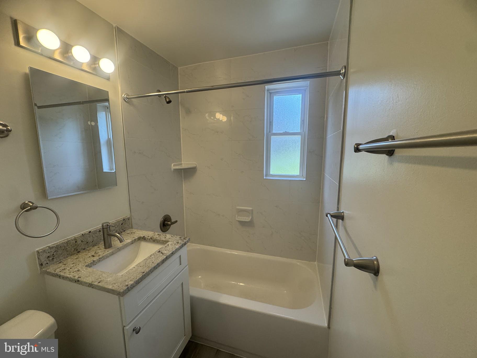 500 South Courthouse Road, Unit 6 Arlington, VA 22204 - Photo 12 of 12 Bathroom