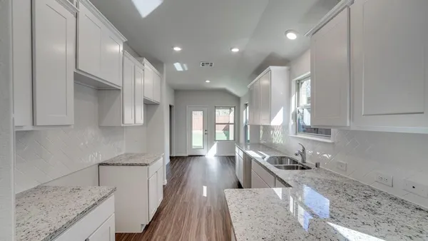 $268,990 | 549 Epiphany Lane, Lavon, TX 75166