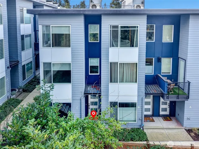 $699,999 | 2121 North 148th Street, Unit C, Shoreline, WA 98133