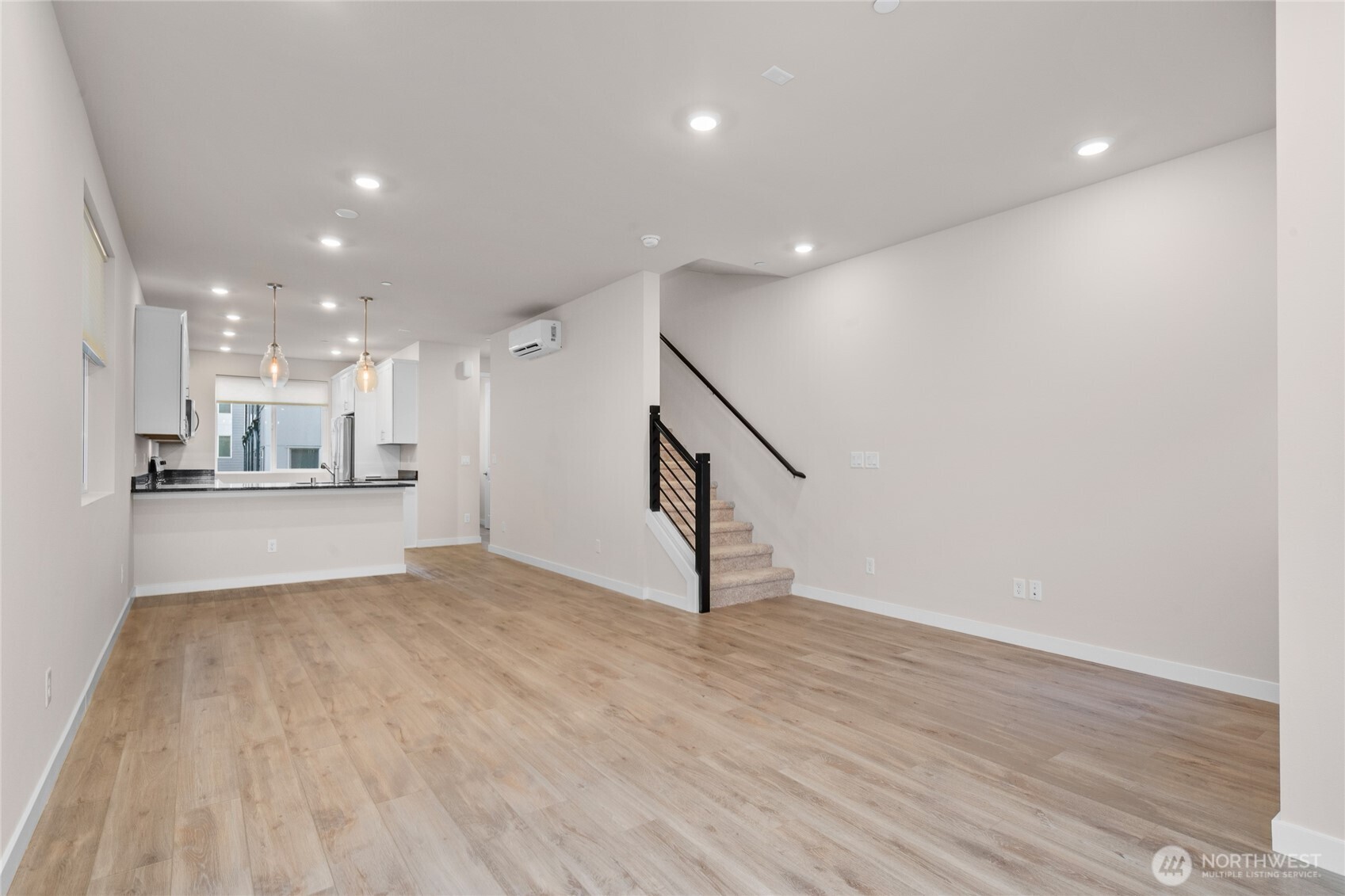 2121 North 148th Street, Unit C Shoreline, WA 98133 - Photo 14 of 31