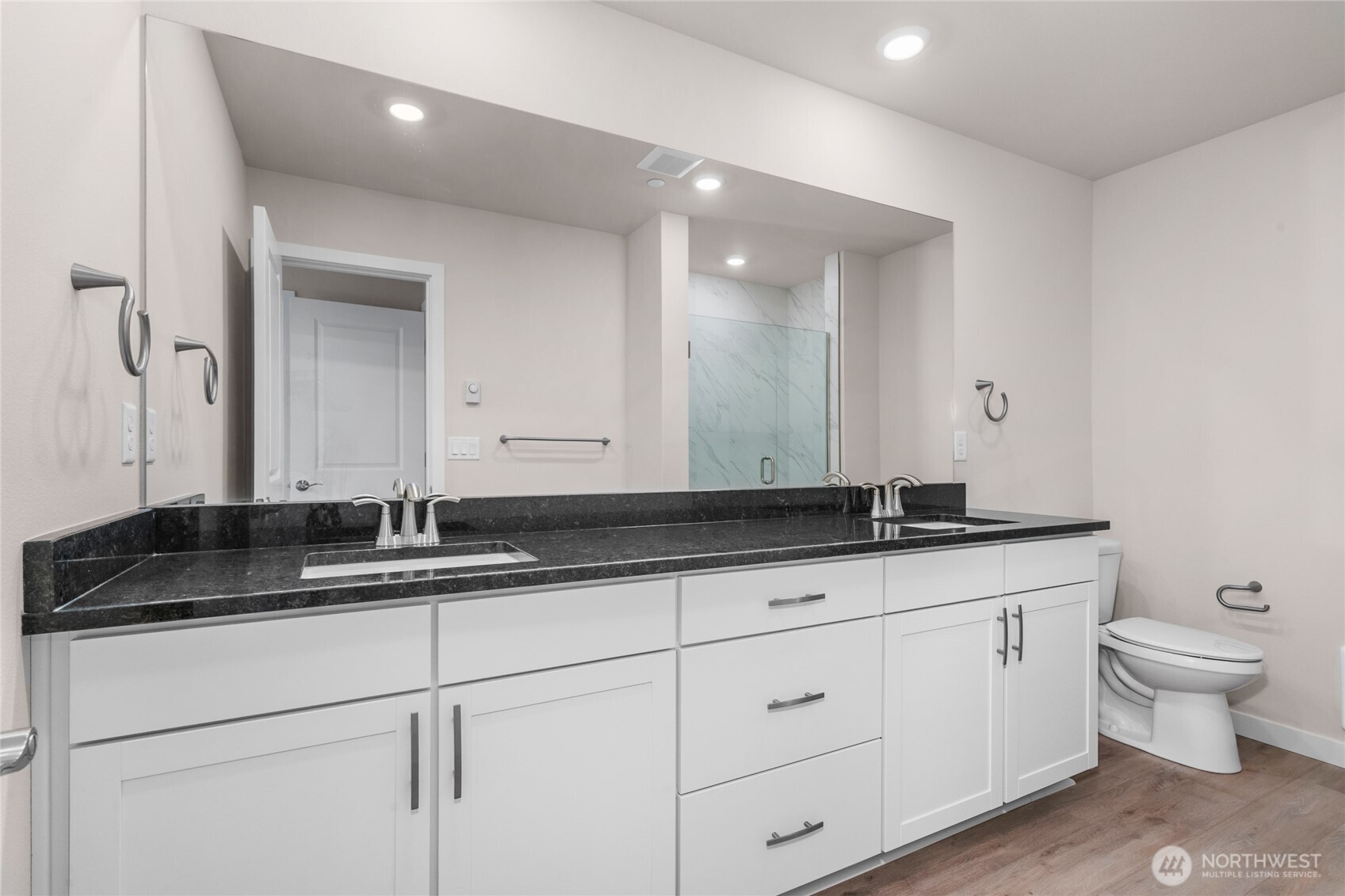 2121 North 148th Street, Unit C Shoreline, WA 98133 - Photo 17 of 31