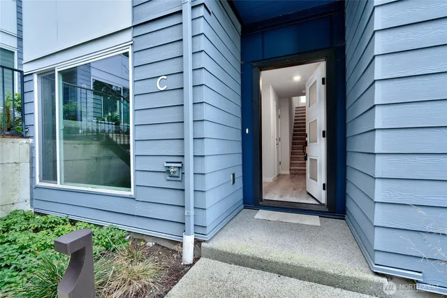 $699,999 | 2121 North 148th Street, Unit C, Shoreline, WA 98133