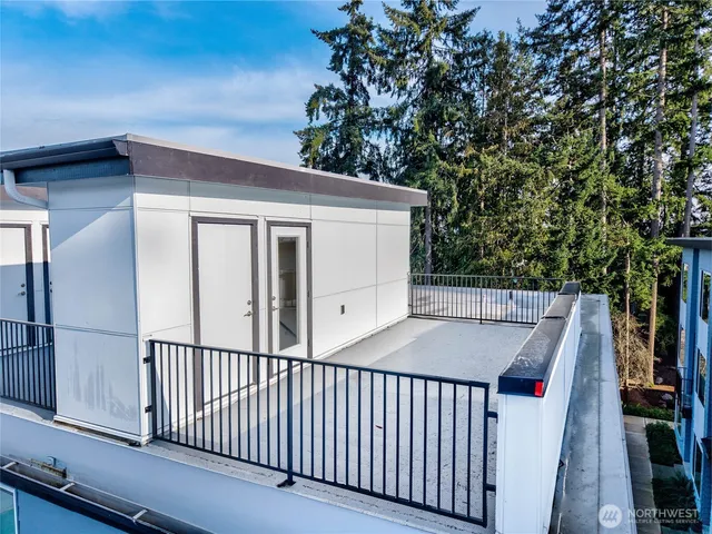 $699,999 | 2121 North 148th Street, Unit C, Shoreline, WA 98133