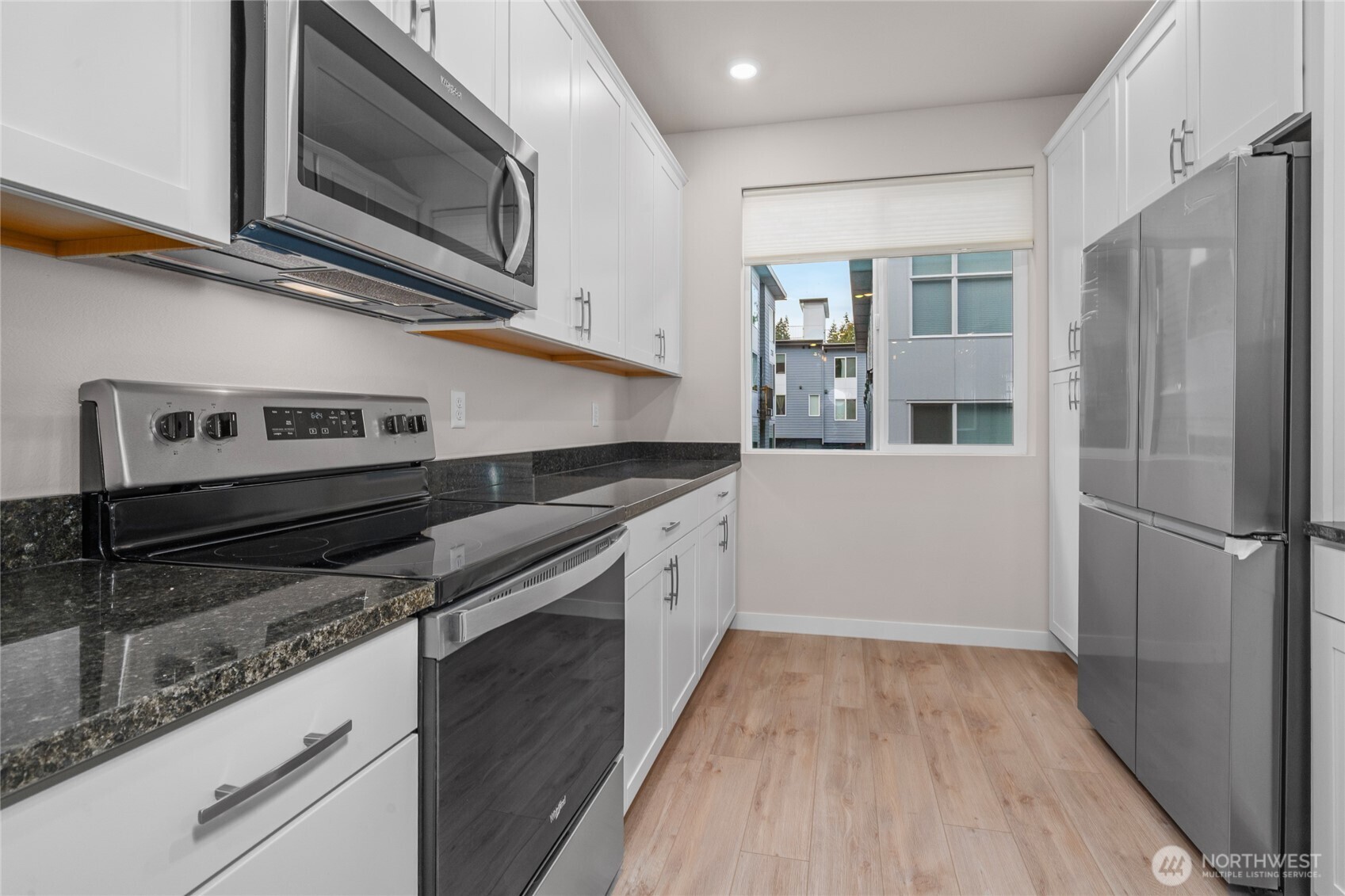 2121 North 148th Street, Unit C Shoreline, WA 98133 - Photo 6 of 31