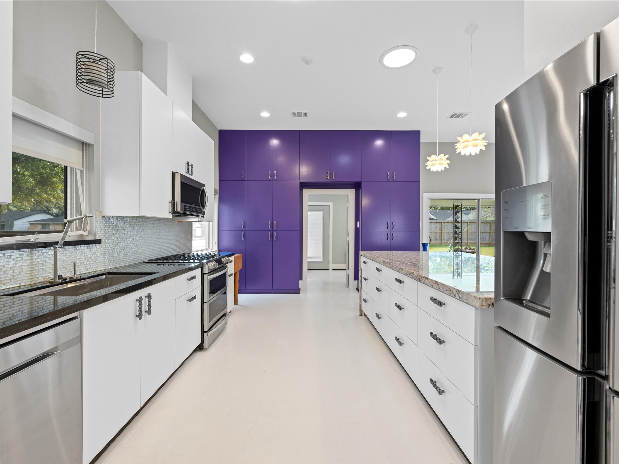 5603 Grape Street Houston, TX 77096 - Photo 16 of 40