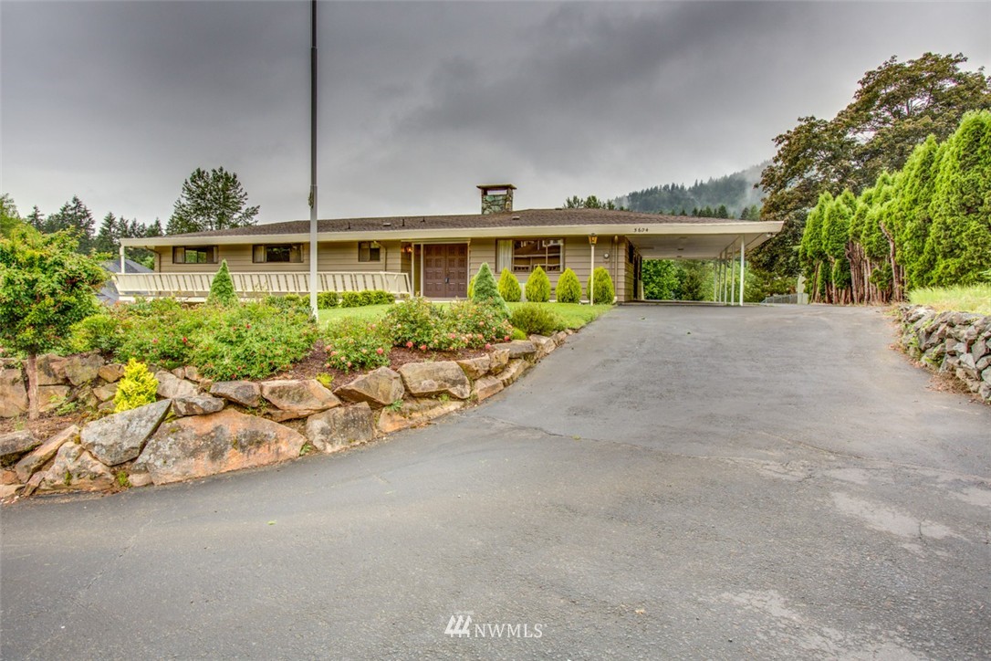 5604 Northeast 24th Street Renton, WA 98059 - Photo 3 of 24
