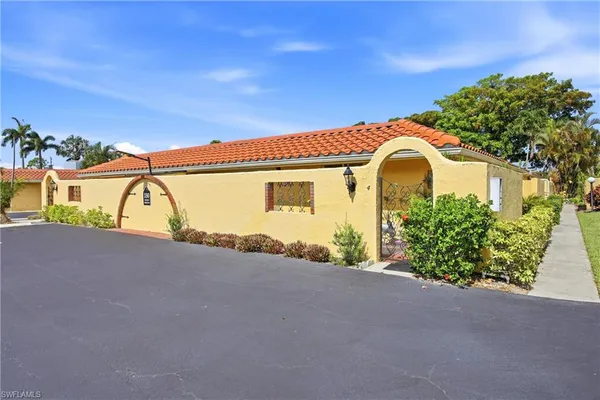 $182,500 | 180 Harrison Road, Unit 3, Naples, FL 34112