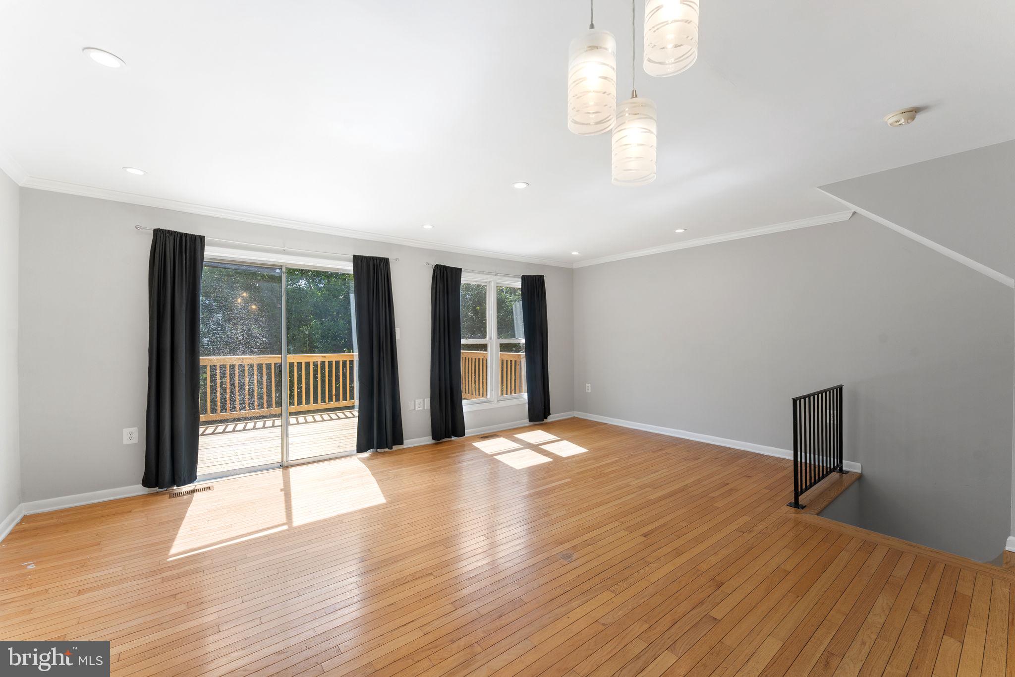 7359 Rokeby Drive Manassas, VA 20109 - Photo 19 of 44 Tons of natural light in Family Room