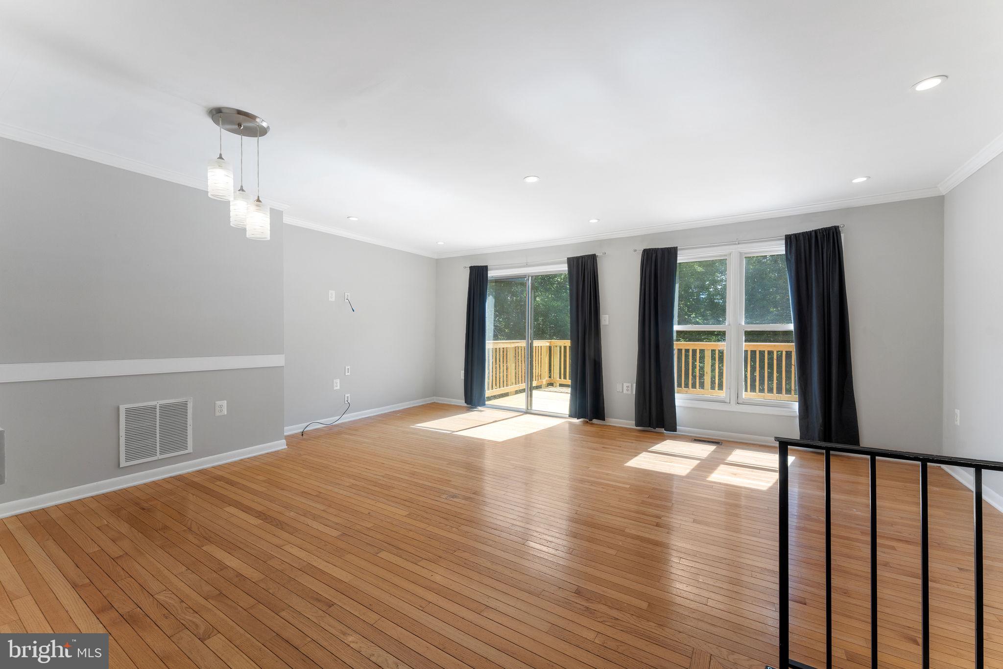 7359 Rokeby Drive Manassas, VA 20109 - Photo 21 of 44 Deck off Family Room