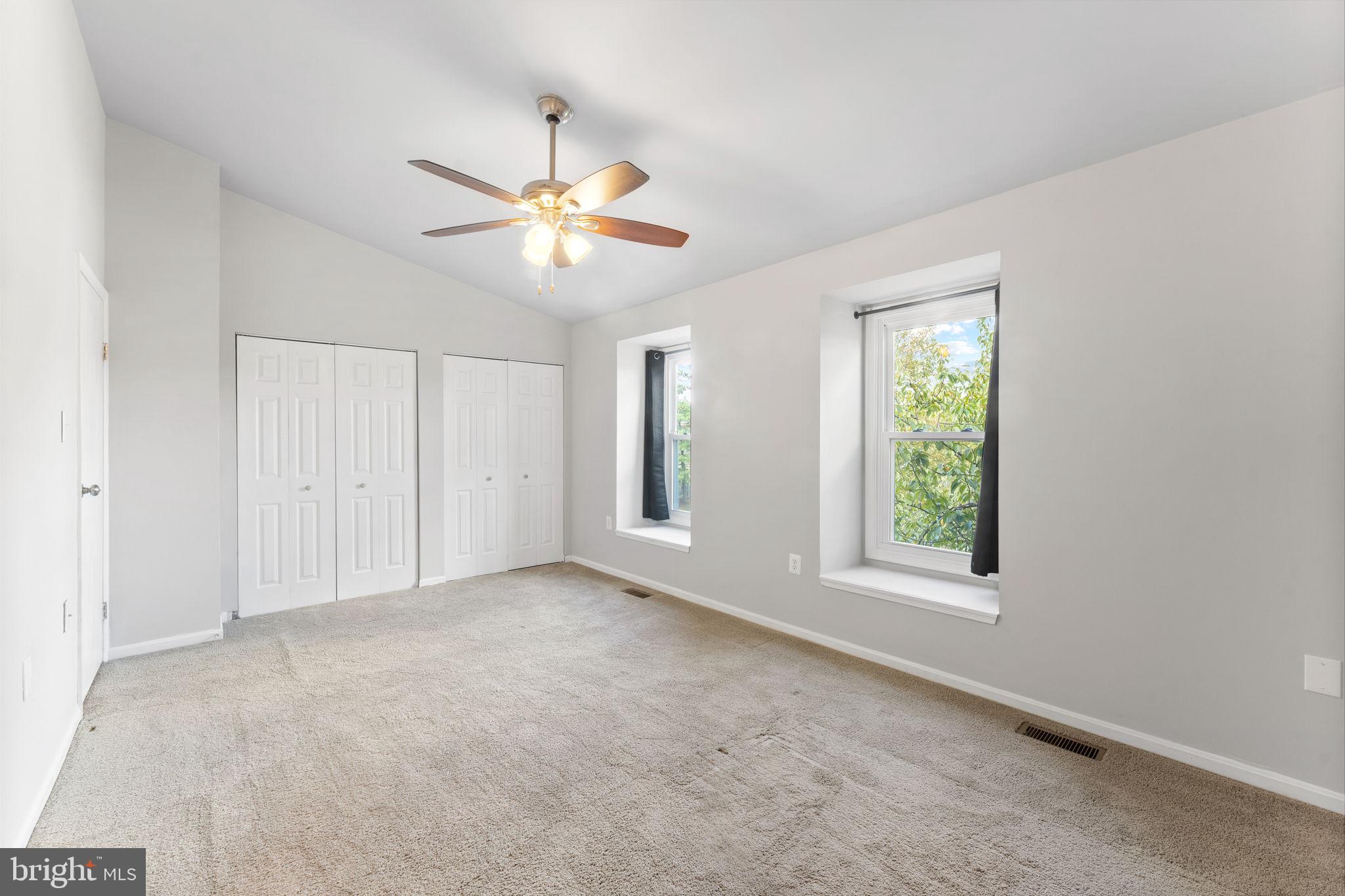 7359 Rokeby Drive Manassas, VA 20109 - Photo 26 of 44 Primary Bedroom w/ 2 Window seats