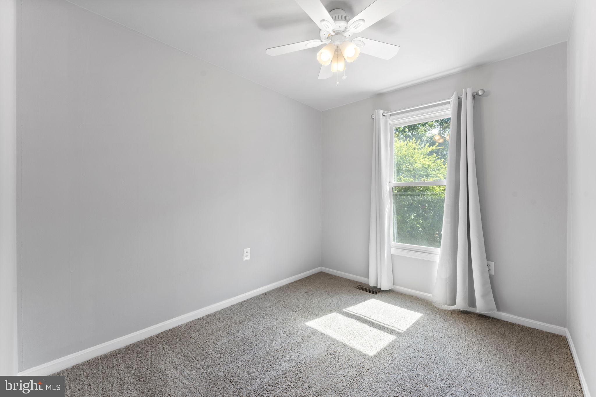 7359 Rokeby Drive Manassas, VA 20109 - Photo 31 of 44 Upper level Bedroom 4